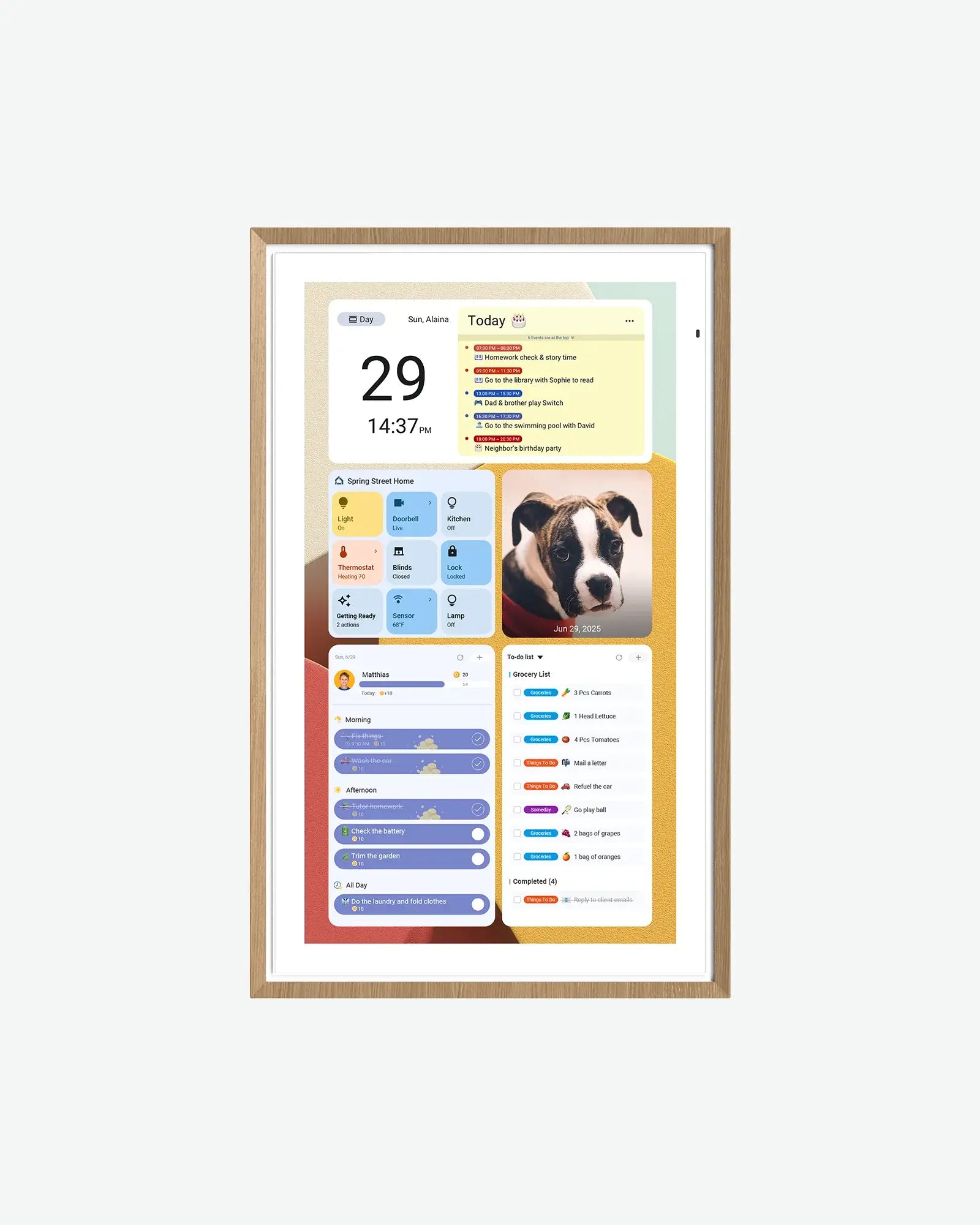Apolosign Digital Calendar product image showing an Android family dashboard display.
